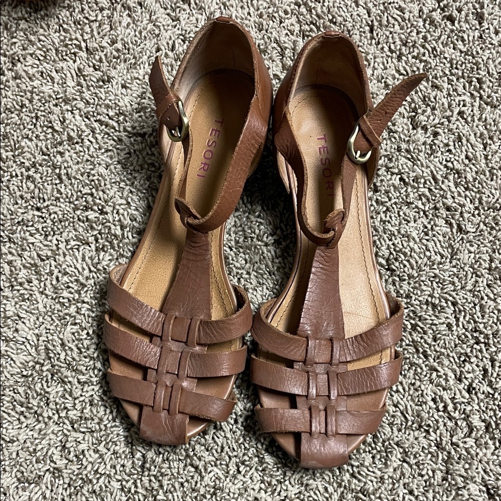 Tesori Tan Leather Sandals